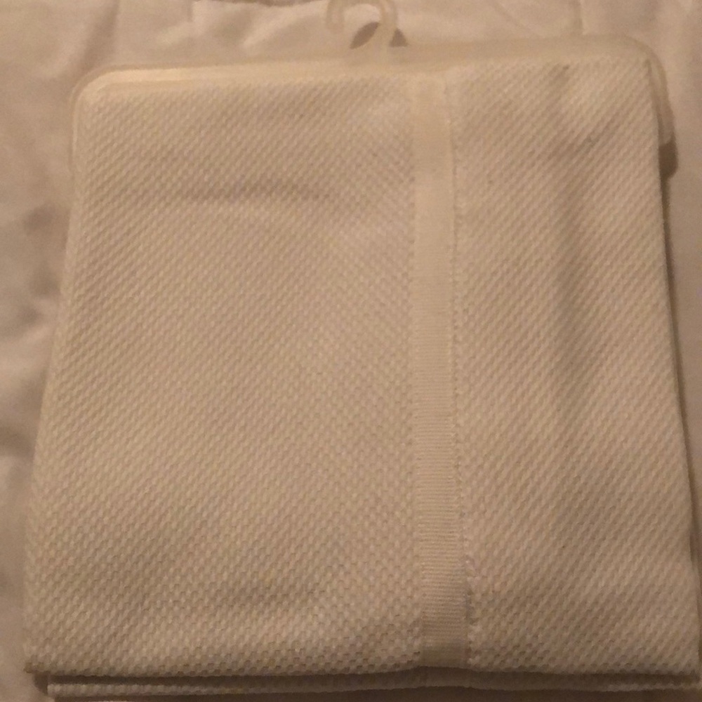 Window Valance - Picture 3 of 4